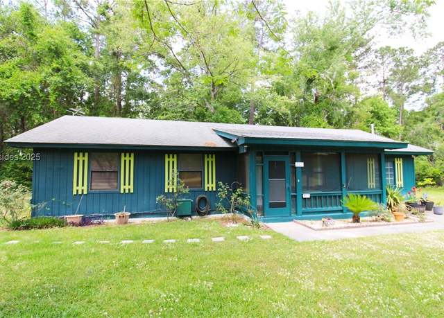 Property at 297 Pine Forest Loop, Ridgeland, SC 29936, 3 beds, 1.5 baths