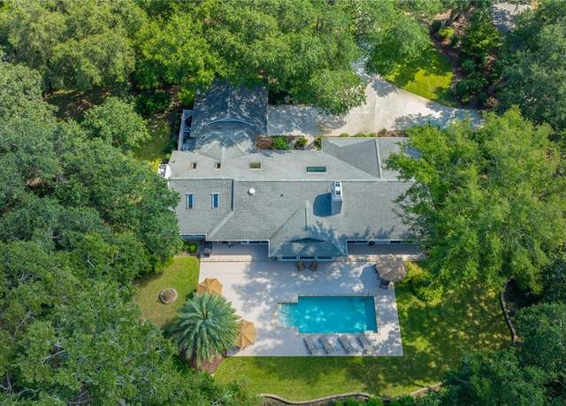 Property at 13 Fort Walker Dr, Hilton Head Island, SC 29928, 3 beds, 3.5 baths