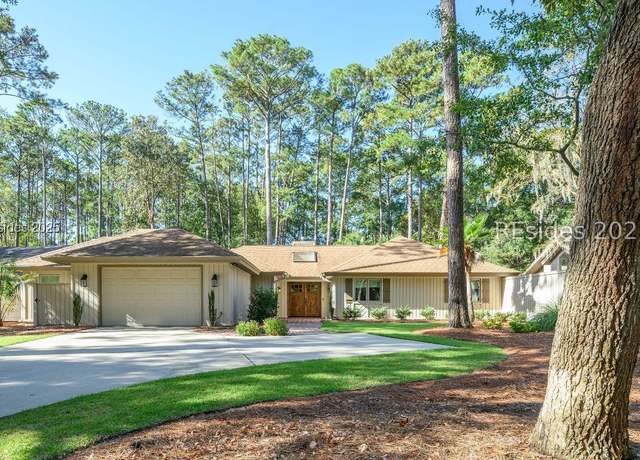Property at 20 Edgewood Dr, Hilton Head Island, SC 29926, 4 beds, 3 baths