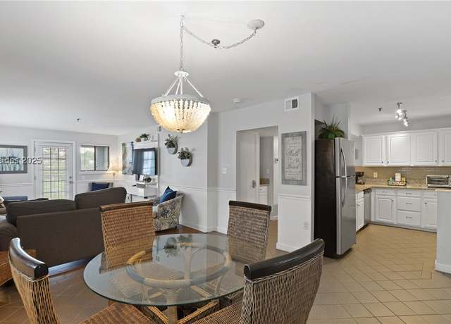 Property at 663 William Hilton Pkwy #3321, Hilton Head Island, SC 29928, 3 beds, 2 baths