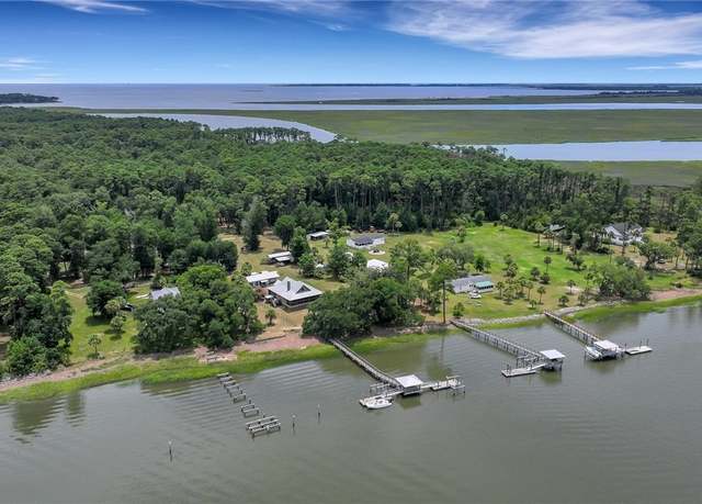 Property at 6 Billie Burn Ln, Daufuskie Island, SC 29915, 5 beds, 5 baths