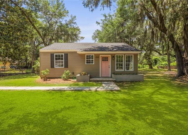 Property at 1809 Battery Park Dr, Port Royal, SC 29935, 2 beds, 1 bath