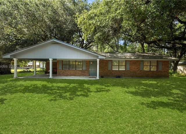 Property at 96 Pine Forest Loop, Ridgeland, SC 29936, 3 beds, 2 baths