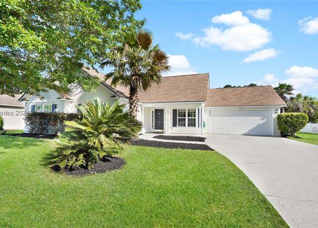 Property at 4 Wellington Dr, Bluffton, SC 29910, 3 beds, 2 baths