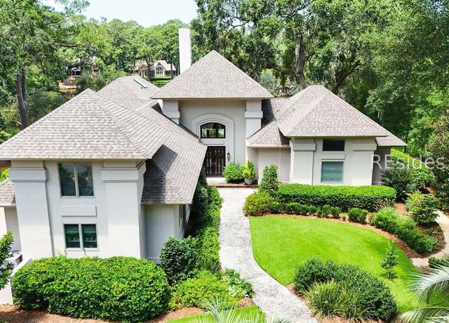 Property at 139 Victoria Dr, Hilton Head Island, SC 29926, 5 beds, 4 baths