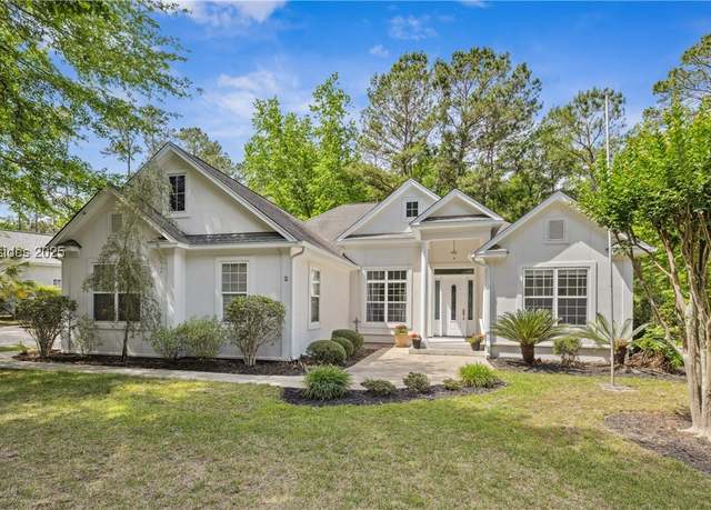 Property at 2 Meridian Point Cir, Bluffton, SC 29910, 3 beds, 2.5 baths