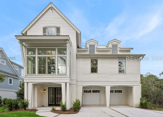 Property at 8 Silver Oak Cir, Hilton Head Island, SC 29926, 4 beds, 3.5 baths