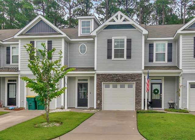 Property at 106 Brickway St, Bluffton, SC 29910, 3 beds, 2.5 baths