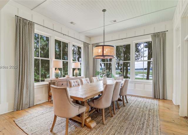 Property at 24 Carrier Blf, Bluffton, SC 29909, 5 beds, 4.5 baths