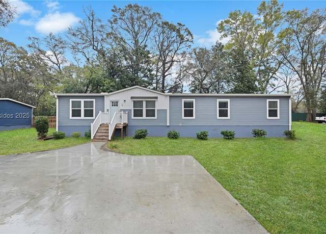 Property at 98 Sams Point Rd, Beaufort, SC 29907, 4 beds, 2 baths