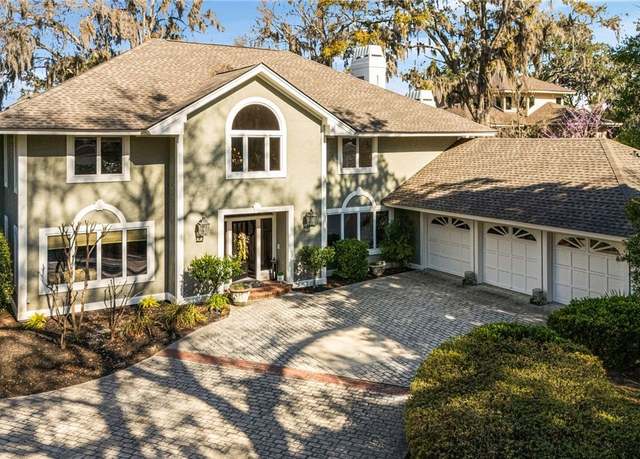 Property at 25 Old Fort Dr, Hilton Head Island, SC 29926, 4 beds, 3.5 baths