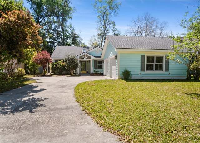 Property at 11 Morning Mist Pl, Bluffton, SC 29910, 2 beds, 2.5 baths