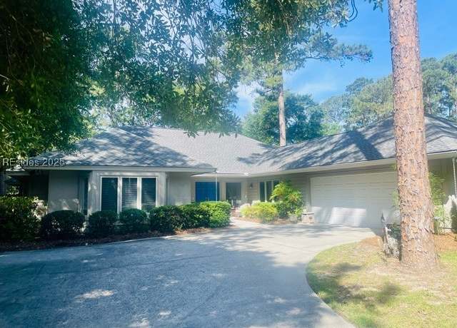 Property at 39 Lancaster Pl, Hilton Head Island, SC 29926, 3 beds, 2.5 baths