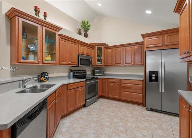 Property at 2015 Abbey Glen Way #2015, Hardeeville, SC 29927, 2 beds, 2 baths