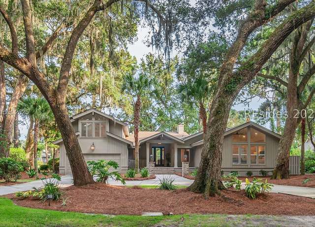 Property at 18 Planters Wood Dr, Hilton Head Island, SC 29928, 4 beds, 4.5 baths