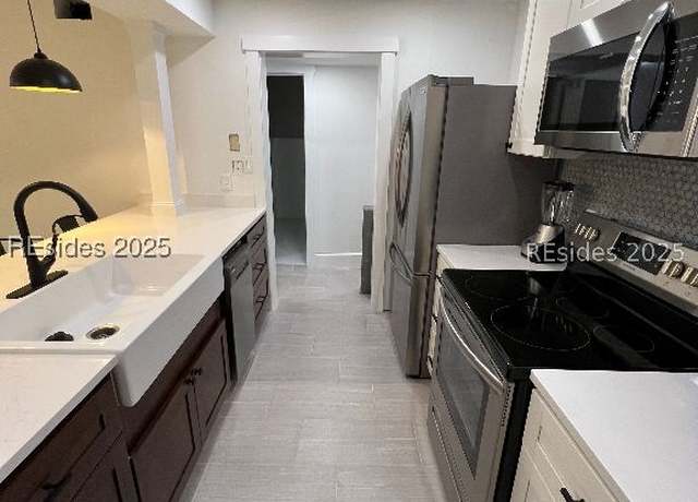 Property at 34 S Forest Beach Dr Unit B1, Hilton Head Island, SC 29928, 3 beds, 2.5 baths