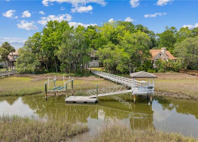Property at 201 Jonesville Rd, Hilton Head Island, SC 29926, 4 beds, 3.5 baths