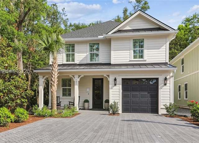 Property at 213 Halyard Dr, Hilton Head Island, SC 29926, 4 beds, 3.5 baths