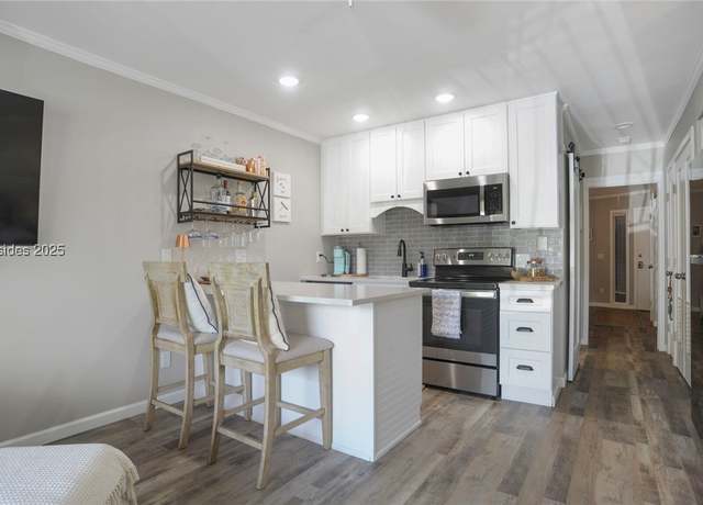Property at 40 Folly Field Rd Unit A131, Hilton Head Island, SC 29928, 1 bed, 1 bath