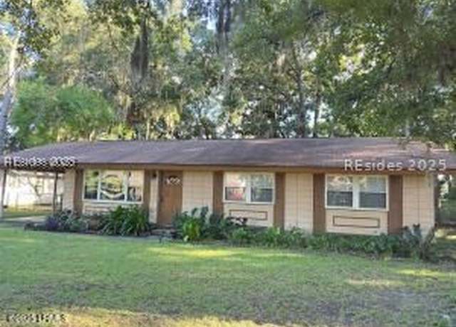 Property at 3014 Cherry Blvd, Beaufort, SC 29902, 3 beds, 1 bath