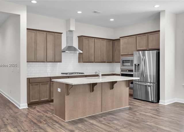 Property at 120 Foxbriar Ct, Hardeeville, SC 29927, 3 beds, 2 baths