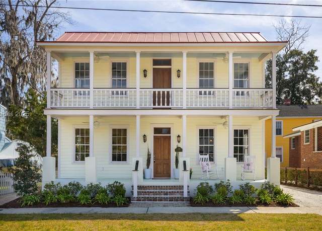 Property at 808 Washington St, Beaufort, SC 29902, 5 beds, 3 baths