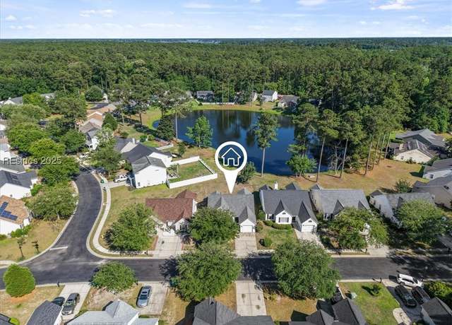 Property at 13 Spruce Dr, Bluffton, SC 29910, 3 beds, 2 baths