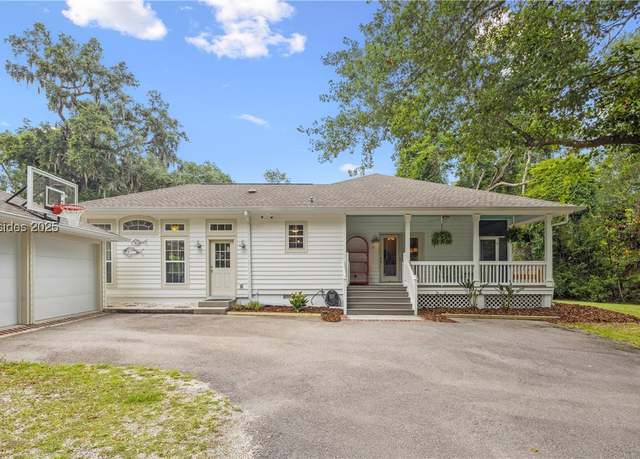 Property at 15 Palmetto Beach Dr, Bluffton, SC 29910, 3 beds, 2 baths