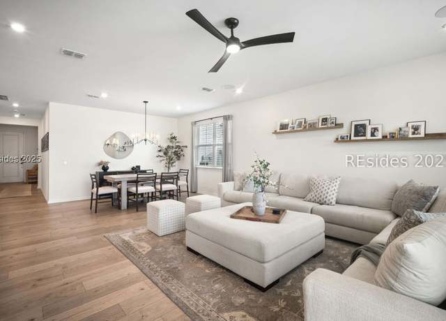 Property at 7 Flint Rd, Bluffton, SC 29910, 4 beds, 2 baths