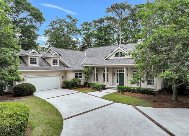 Property at 8 Larium Pl, Hilton Head Island, SC 29926, 4 beds, 4.5 baths