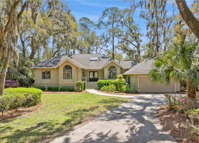 Property at 5 Bateau Rd, Hilton Head Island, SC 29928, 3 beds, 2.5 baths
