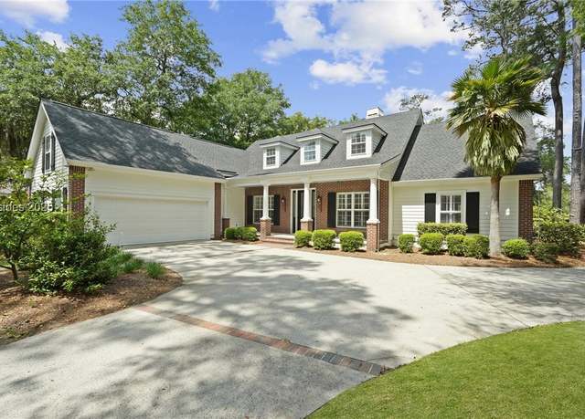 Property at 9 Cherry Hill Ln, Hilton Head Island, SC 29926, 4 beds, 3.5 baths