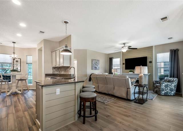 Property at 226 Landing Ln, Bluffton, SC 29909, 2 beds, 2 baths