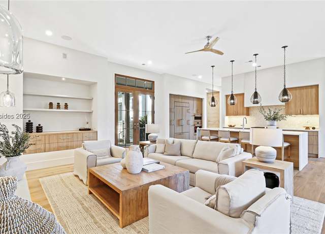 Property at 41 Amaranth Rd, Bluffton, SC 29910, 5 beds, 5.5 baths