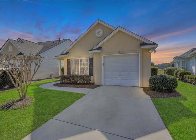 Property at 31 Pinecrest Way, Bluffton, SC 29910, 2 beds, 2 baths