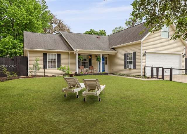 Property at 71 Baywood Dr, Bluffton, SC 29910, 3 beds, 2 baths