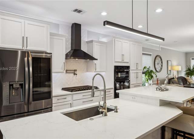 Property at 57 Bainbridge Way, Bluffton, SC 29910, 3 beds, 2 baths