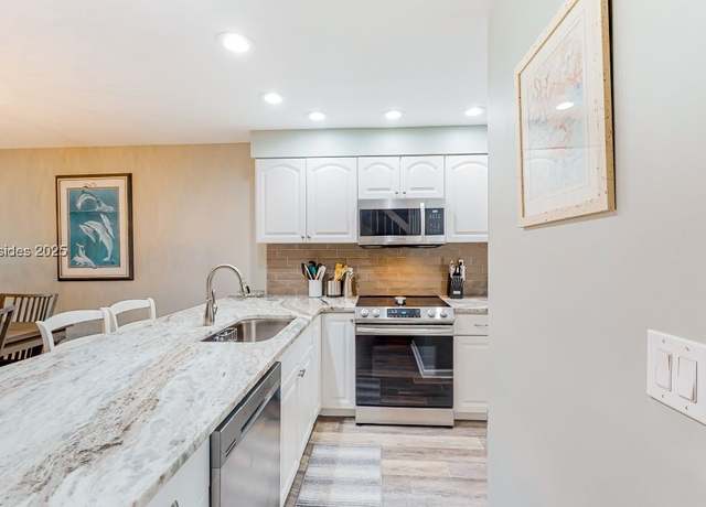 Property at 1 Gloucester Rd #1804, Hilton Head Island, SC 29928, 2 beds, 2.5 baths