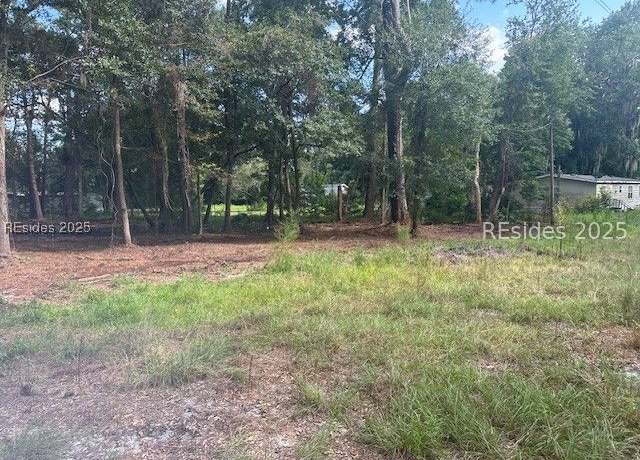 Property at 9 Horton Trl, Beaufort, SC 29906