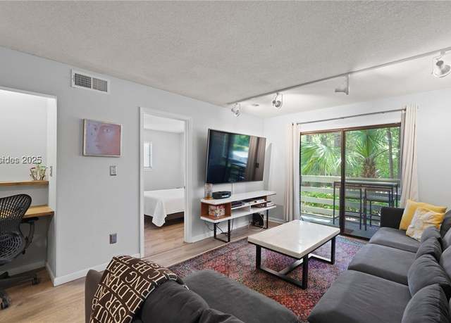Property at 45 Folly Field Rd Unit 18A, Hilton Head Island, SC 29928, 2 beds, 2 baths