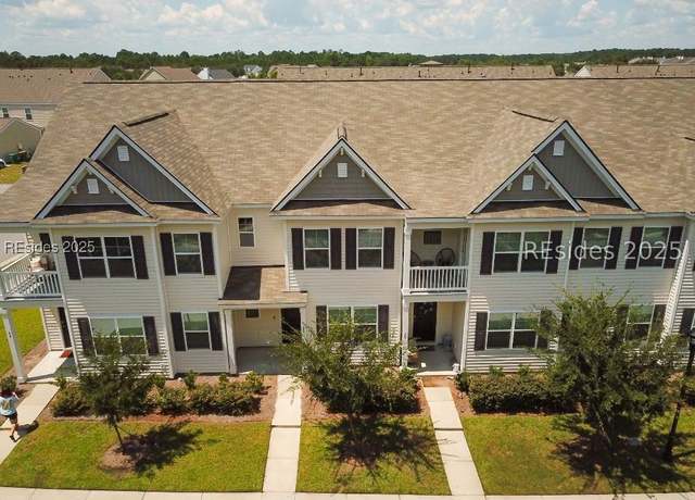 Property at 68 Slater St, Bluffton, SC 29909, 3 beds, 2.5 baths