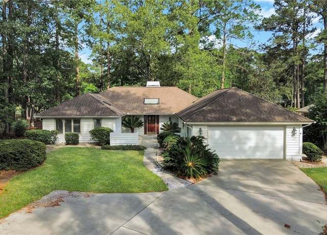 Property at 196 White Oaks Cir, Bluffton, SC 29910, 3 beds, 2.5 baths