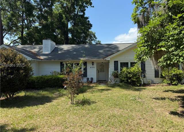 Property at 4001 Cedarbrook St, Beaufort, SC 29906, 3 beds, 2 baths
