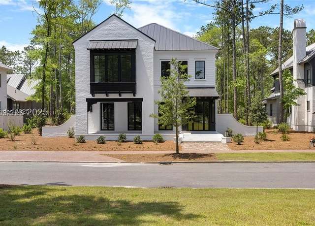 Property at 15 Persea St, Bluffton, SC 29910, 6 beds, 5.5 baths