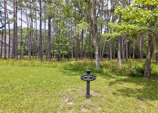 Property at 6 Normandy Ave, Bluffton, SC 29910