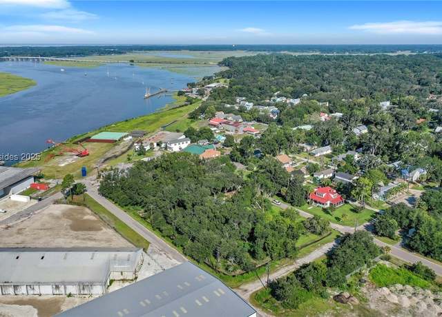 Property at 901 7th St, Port Royal, SC 29935