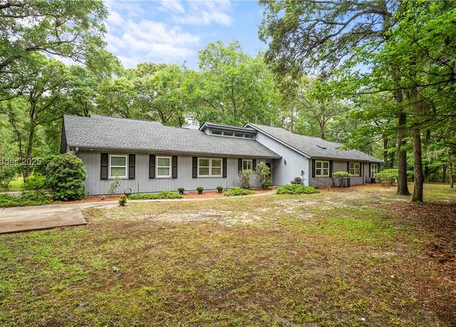 Property at 22 Egret Dr, Beaufort, SC 29907, 3 beds, 3 baths