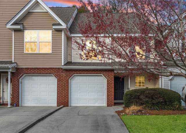 Property at 5 Moon Beam Ct, Bluffton, SC 29910, 2 beds, 2.5 baths