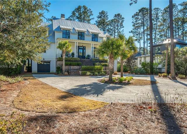 Property at 24 Jackfield Rd, Bluffton, SC 29910, 6 beds, 7 baths