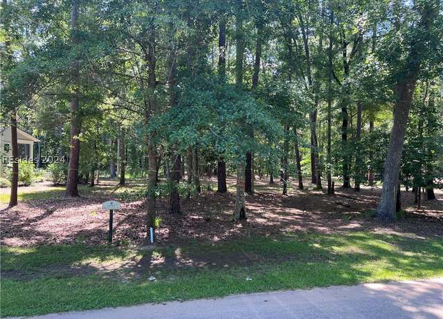 Property at 9 Oldfield Village Rd, Bluffton, SC 29909